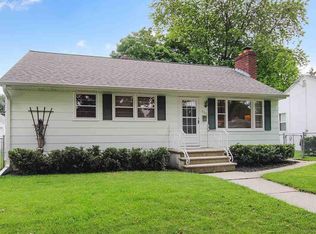 900 Lark St, Green Bay, WI 54303