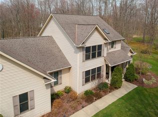 10710 Fincherie Dr, Chardon, OH 44024