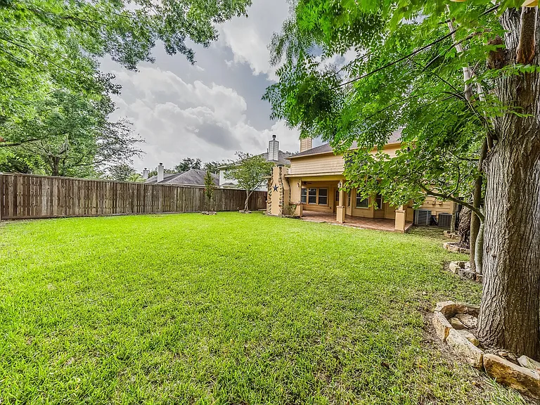 16130 Coleburn Dr — Photo 40