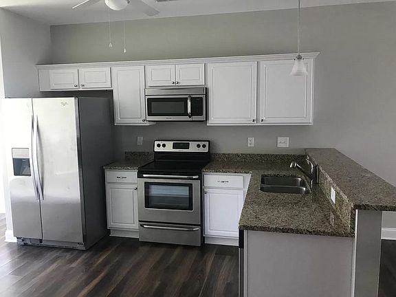 3rd image of 2216 B Chavis Dr