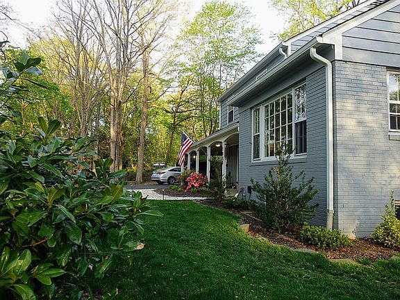 2nd image of 1800 Whiteoaks Dr