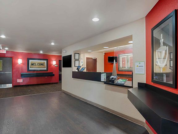 Lobby and Guest Check-in