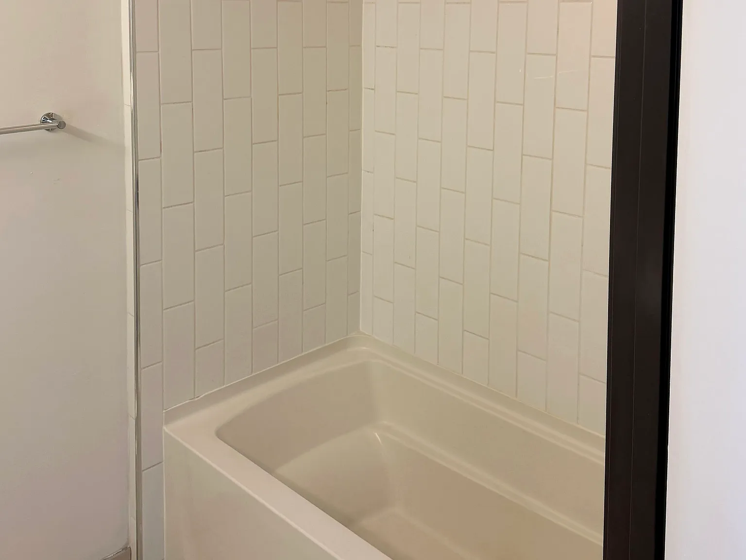 Studio, 295 sqft, $1,995 — Photo 4