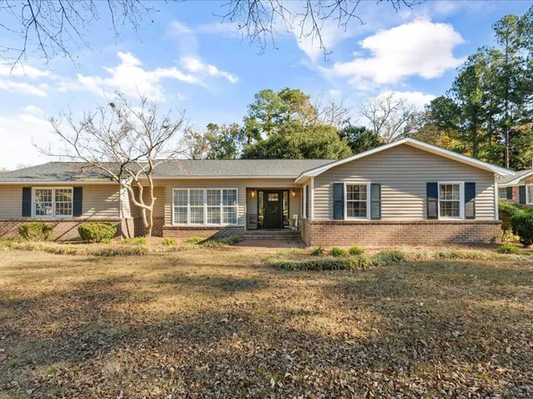 1678 Bennett Cir, Holly Hill, SC 29059