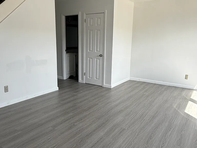 11828 Basile Rd — Photo 2