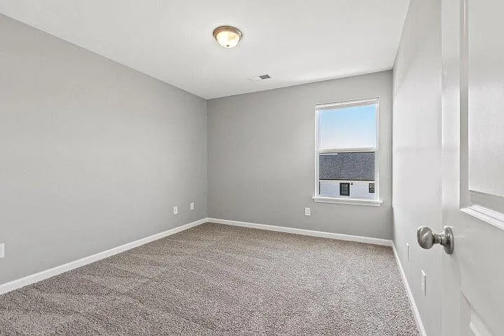 227 Krauss Dr — Photo 8