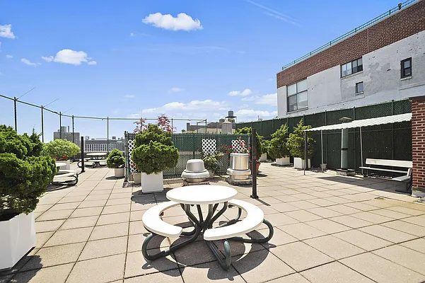 Rented by Halstead Real Estate | media 16