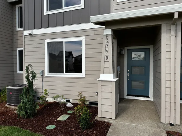 3350 SE Farrow Ln, Hillsboro, OR 97123