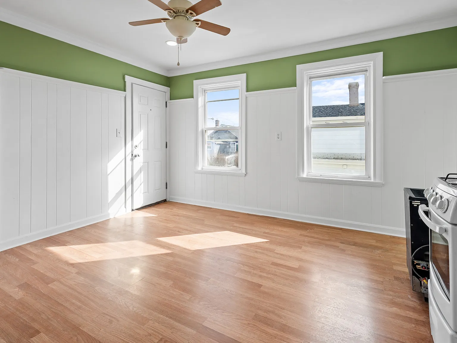 2 bed, 1077 sqft, $1,800 — Photo 3