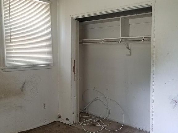 3rd image of 7914 Fiske Ave