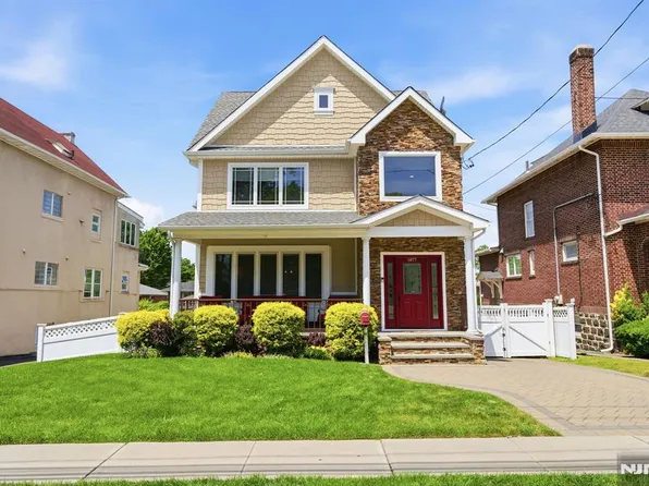 1077 Anderson Ave, Fort Lee, NJ 07024