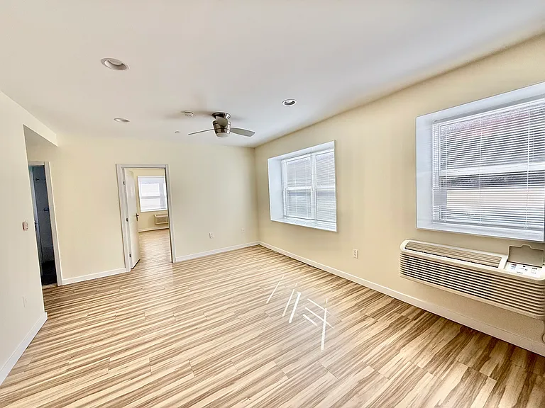 249 S 49th St #115 — Photo 5