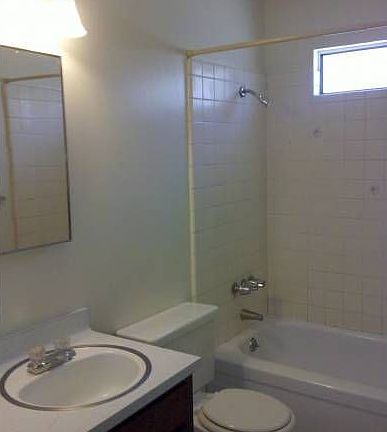 5th image of 1406 N Palm St