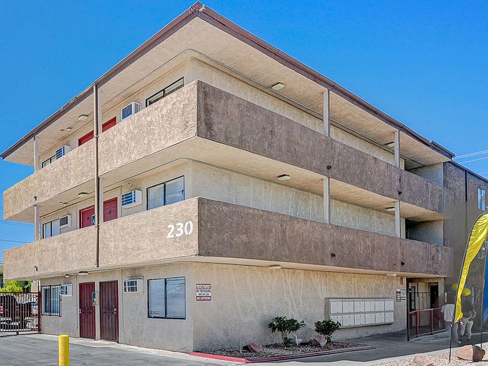 Stewart Arms - Apartments For Rent Las Vegas - Newly Renovated