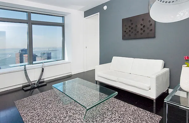 Rented by NOVO | media 10