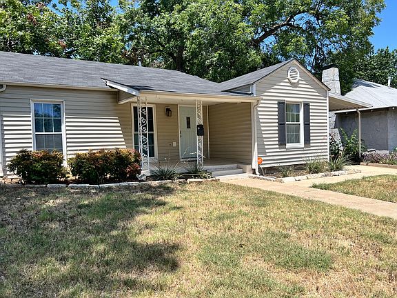 2nd image of 3724 El Campo Ave