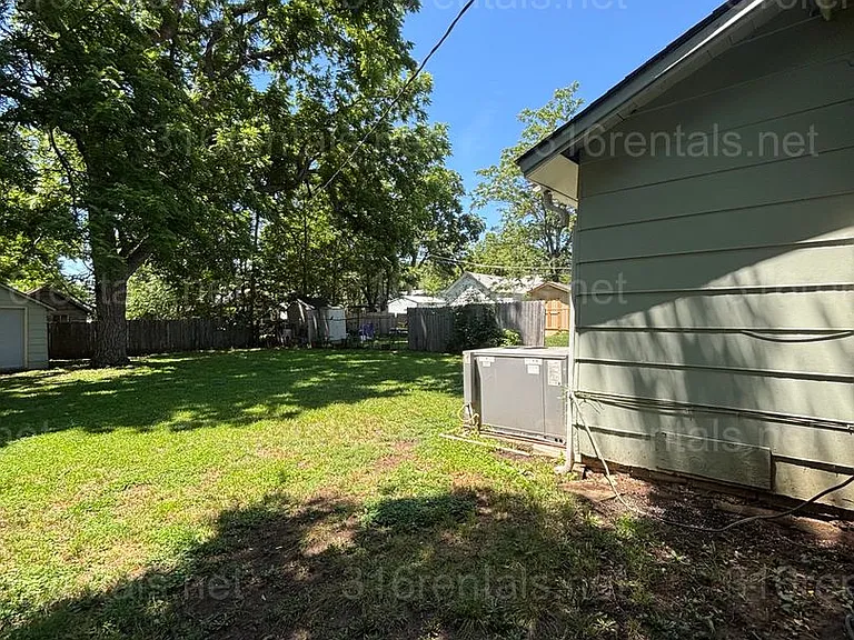 919 W Carr Ave — Photo 10