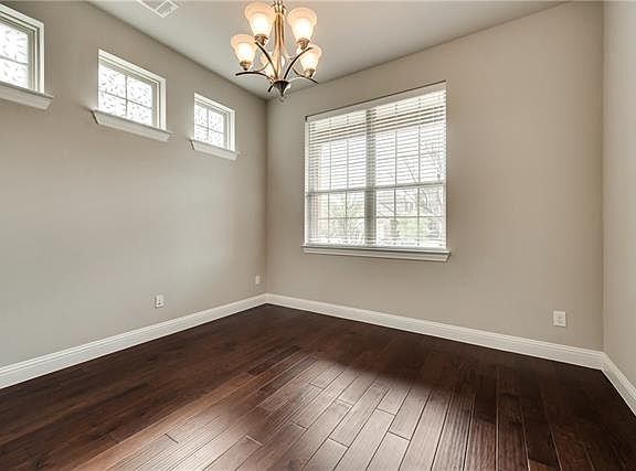 5th image of 4309 Holburn Dr