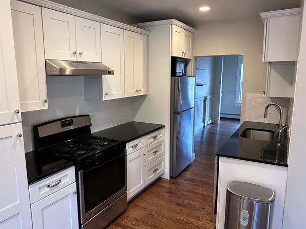 10 Porter St #2, Beverly, MA 01915
