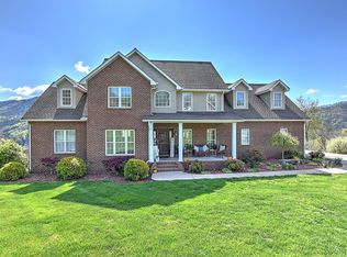 568 Moccasin Hills Dr, Gate City, VA 24251