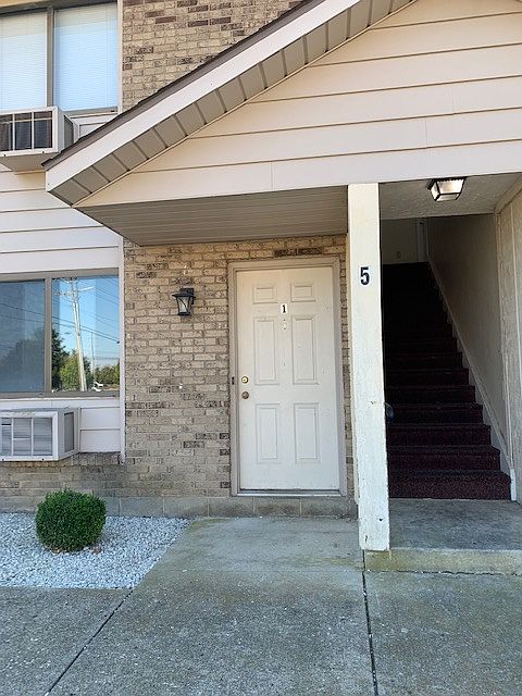 1st image of 625 N Hyatt St APT 5
