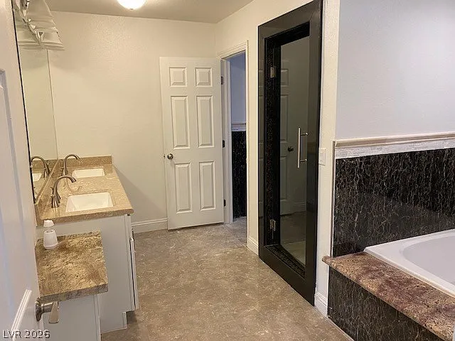 2047 Westwind Rd — Photo 15