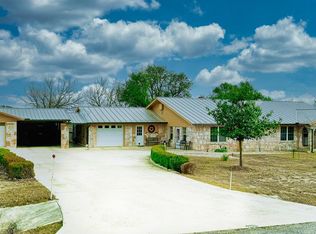 305 Rock Ridge Rd, Kerrville, TX 78028