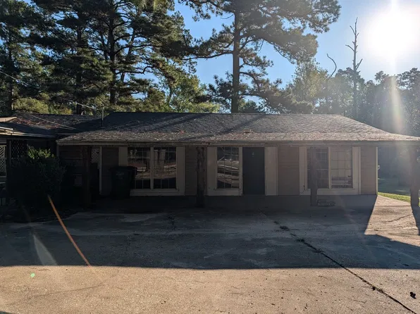 88 Gazebo St #B, Huntsville, TX 77340