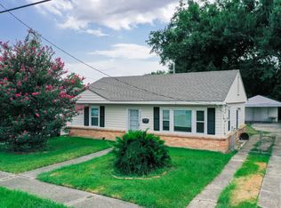 620 Edenborn Ave, Metairie, LA 70001