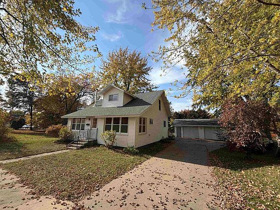 2nd image of 409 7TH STREET