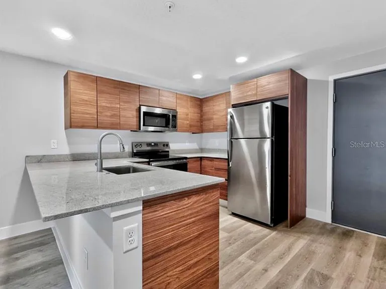 4424 S Texas Ave #1-302 — Photo 4