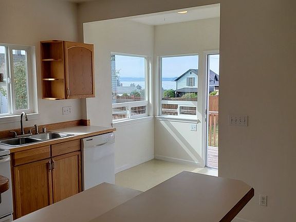 3rd image of 2116 N 27th St Unit A