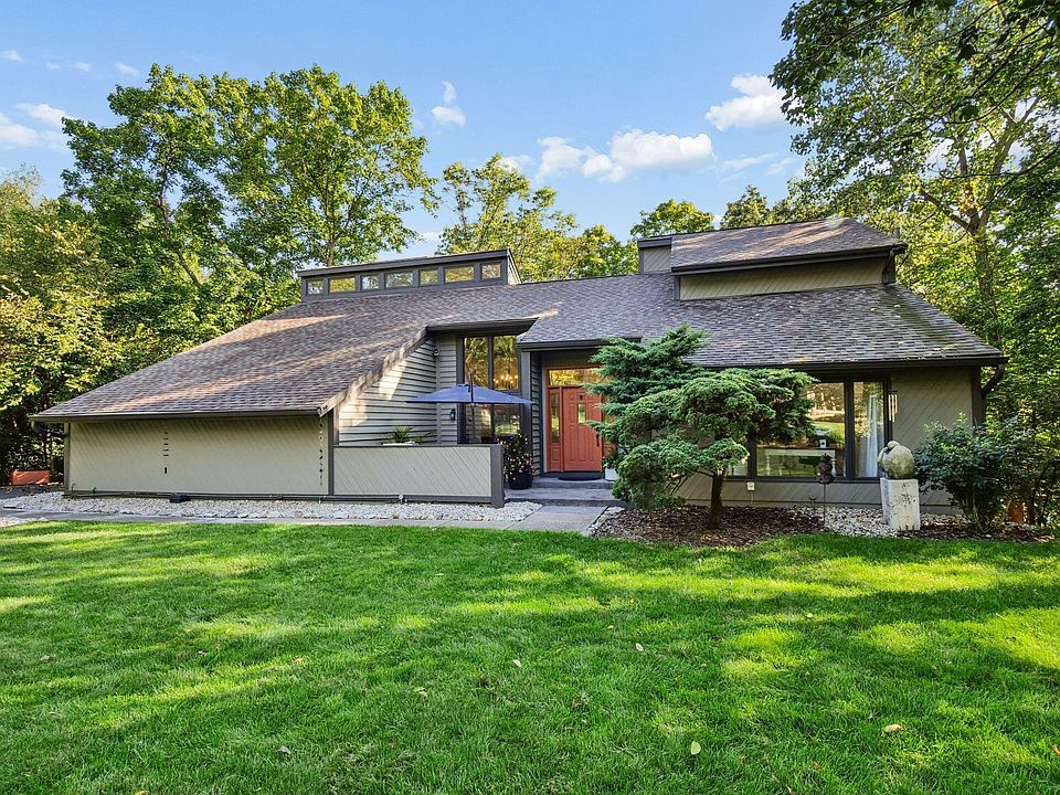 1st image of 4766 Donegal Cliffs Dr