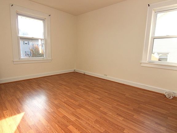 5th image of 68 Campbell Ave