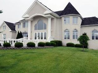 1740 Braymore Dr, Inverness, IL 60010