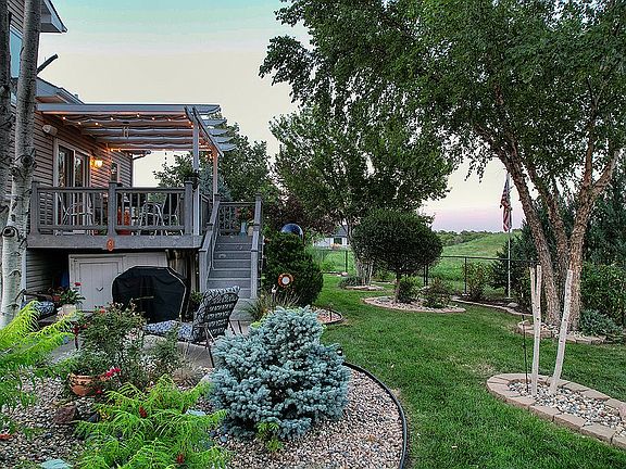 5th image of 8937 Prairie Village Ct