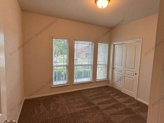 4th image of 516 Cross Dr