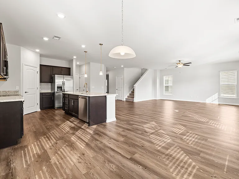 139 Classic Dr — Photo 12