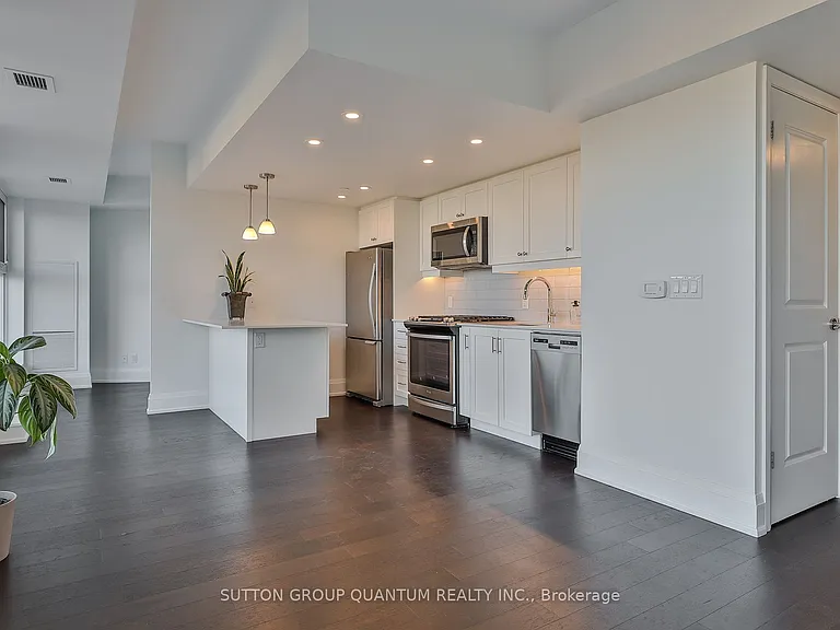 1400 Kingston Rd #504 — Photo 2