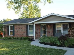 516 Saint Joseph Ln, Manchester, MO 63021