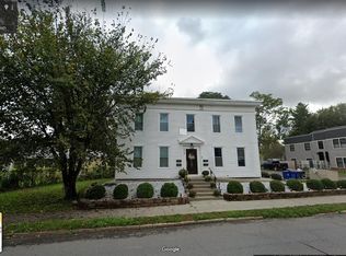 218 Washington Ave #2W, Rensselaer, NY 12144