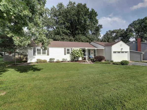 504 Hickory Grove Ctr, Quincy, IL 62305
