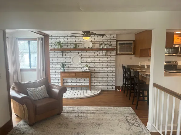 14 Cherry St, Seymour, CT 06483