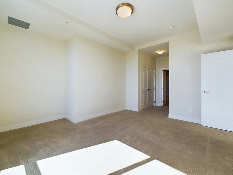 2001 Lincoln St #1823 — Photo 9