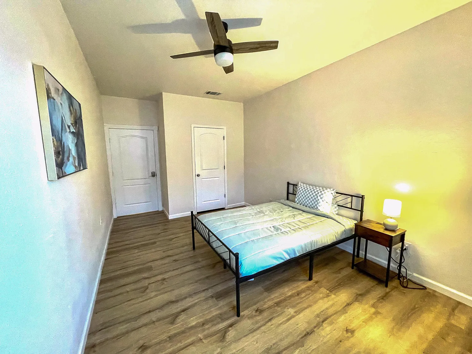 4 bed, 3.0 bath, 2712 sqft, $789 — Photo 2