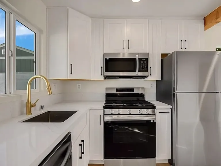 3652 W 111th Pl — Photo 5