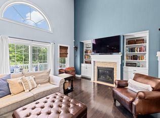 5 Bosuns Ln, Bourne, MA 02532