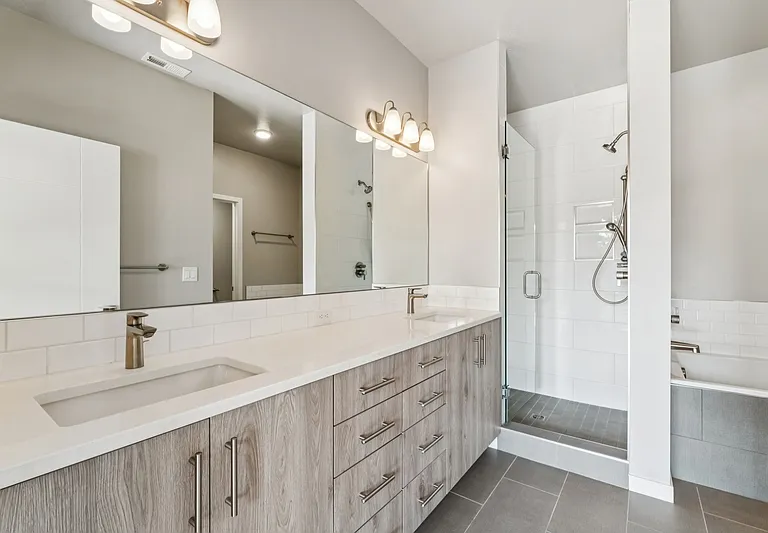 3520 N Prospect Ln #1 — Photo 19