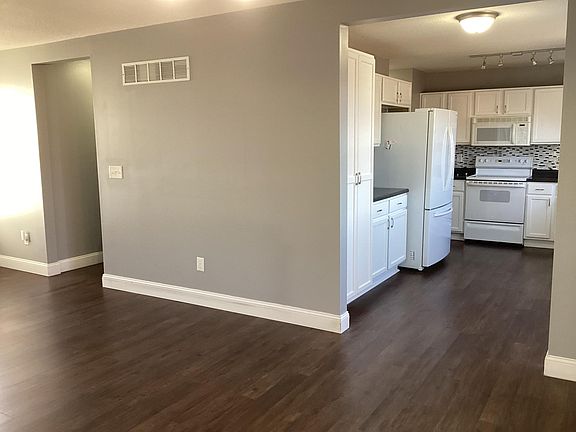 3rd image of 8289 N Revere Ave Unit 24-B