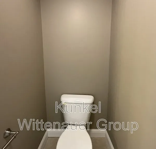 714 Wheatfield Rd — Photo 16